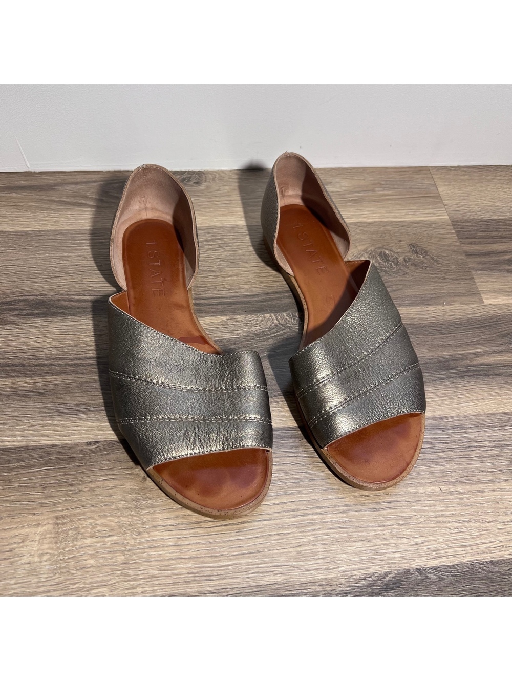 1State metallic leather open toe flats women's size 7.5